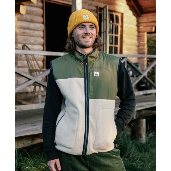 PASSENGER OFFGRID RECYCLED SHERPA VEST - Image 2